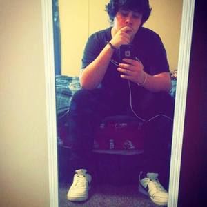 Meet your Posher, Casey